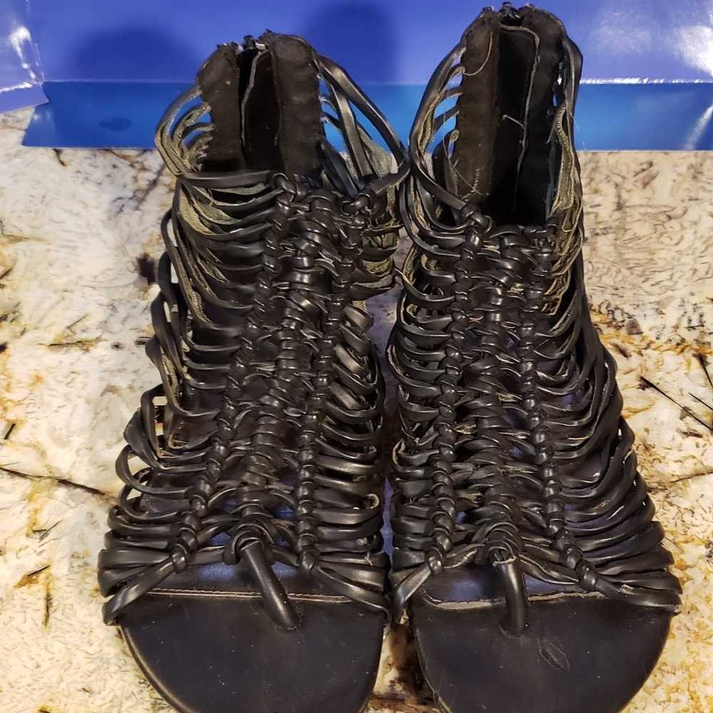 MIA black strapped sandals